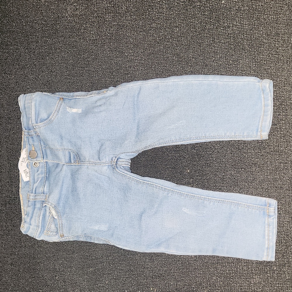 Toddler jeans size 9-12 months